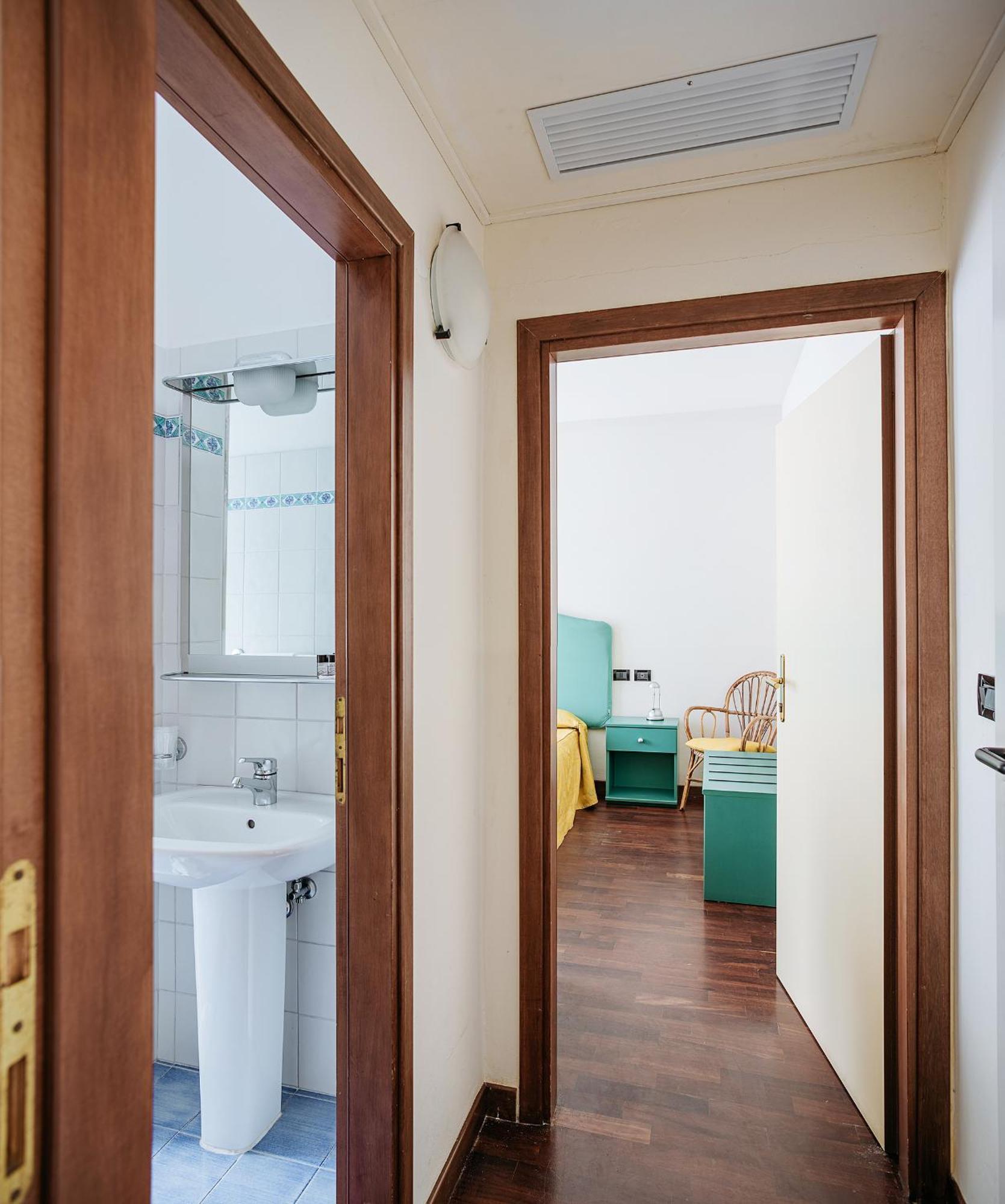 Hotel Corallo Marina Romea Eksteriør bilde